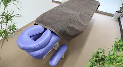 マッサージ施術台